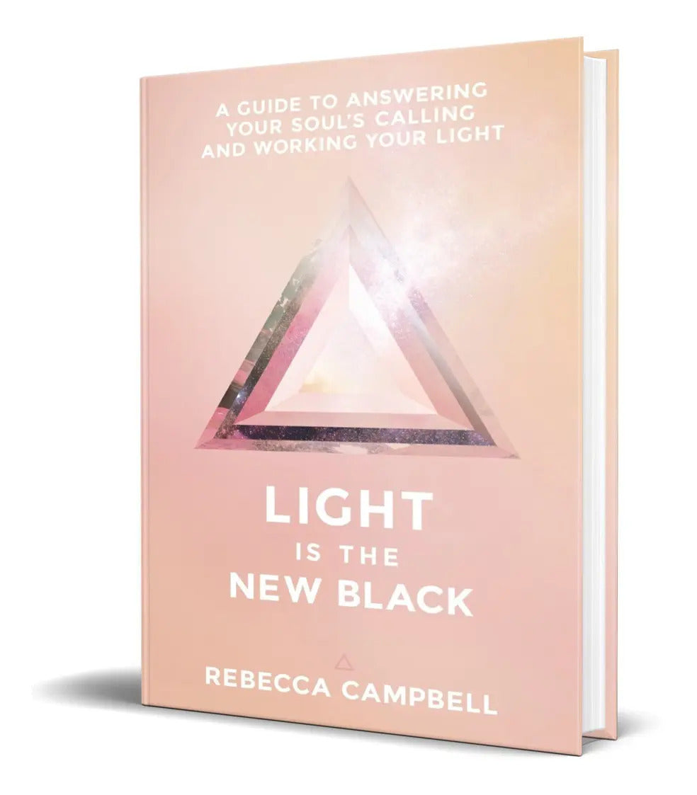 Portada de Libro Light Is The New Black - Rebecca Campbell [ Original ]