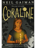 Portada de Coraline Novela Gráfica, De Gaiman, Neil / Russel, P. Craig. Editorial Rocabolsillo, 2015